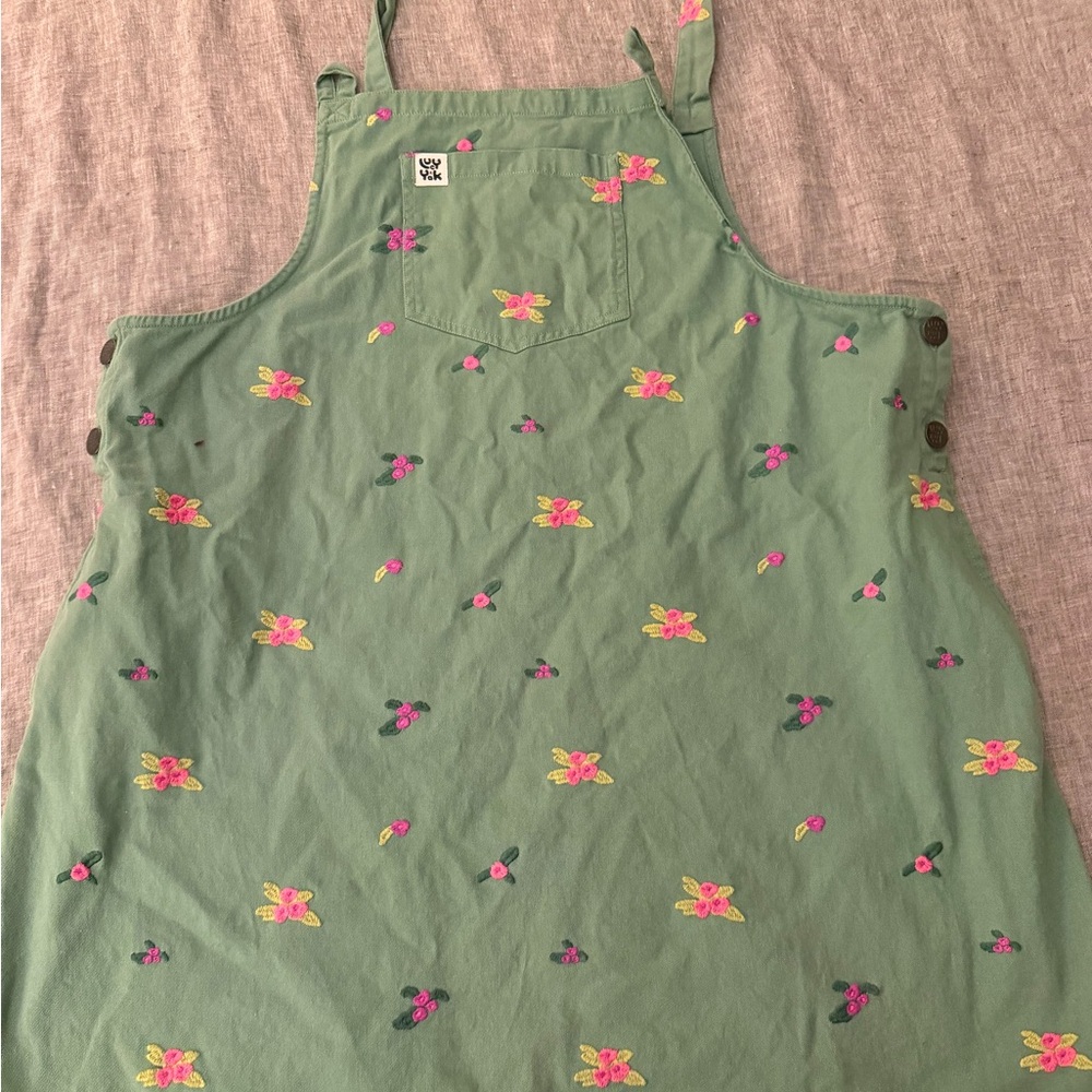 Embroidered Mini Pini